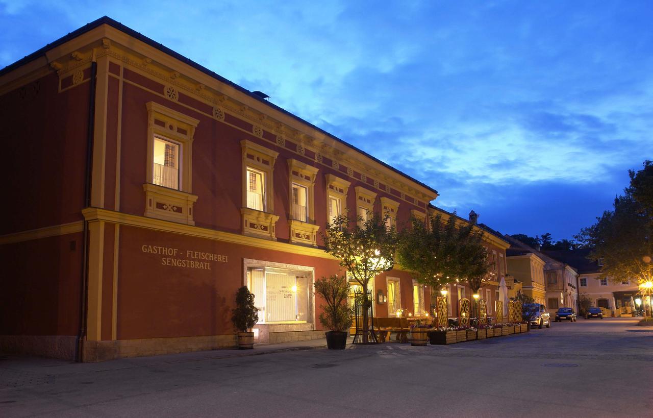 Landgasthof Sengstbratl Wallsee Bagian luar foto